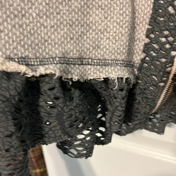 ODDY cream and gray hooded vest - Picture 5 of 5